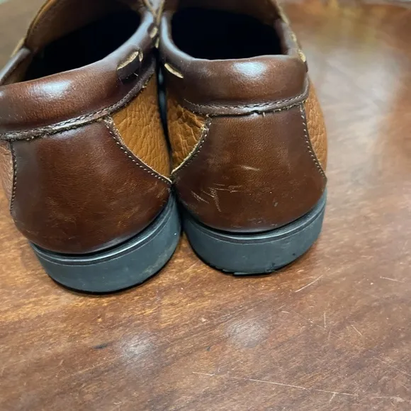 Allen Edmonds Nashua Moccasin  Loafers kiltie tassels slip on