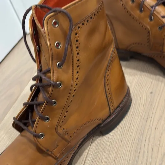 Allen Edmonds Tan Wingtip Brogue Boots