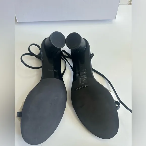 &amp; Other StoriesWomen's Natural Strappy Leather Sandals with flower
