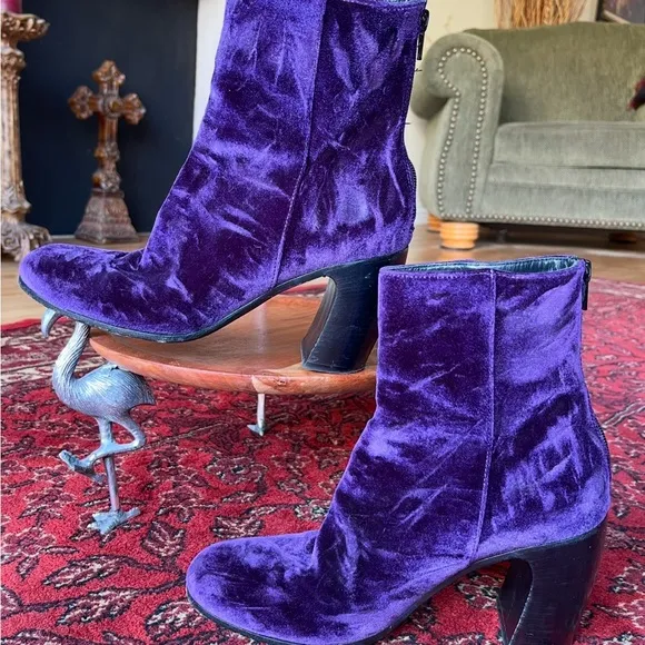 ANN DEMEULEMEESTER Purple Velvet Vintage Lavato Prugna Ankle Boots Sz 38 Size 8
