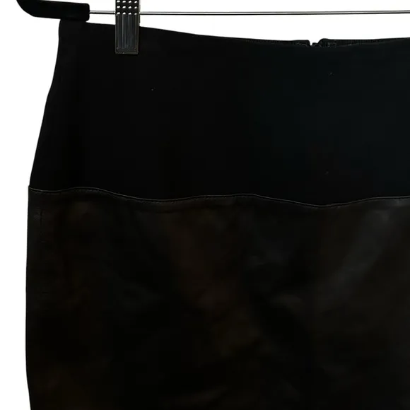 Ann Taylor Black Leather With Stretch Top Panel Size 8 Mini Skirt.
