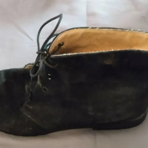 Ann Taylor Comfy Black Suede Desert Boots Lace up Women's Size 7.5