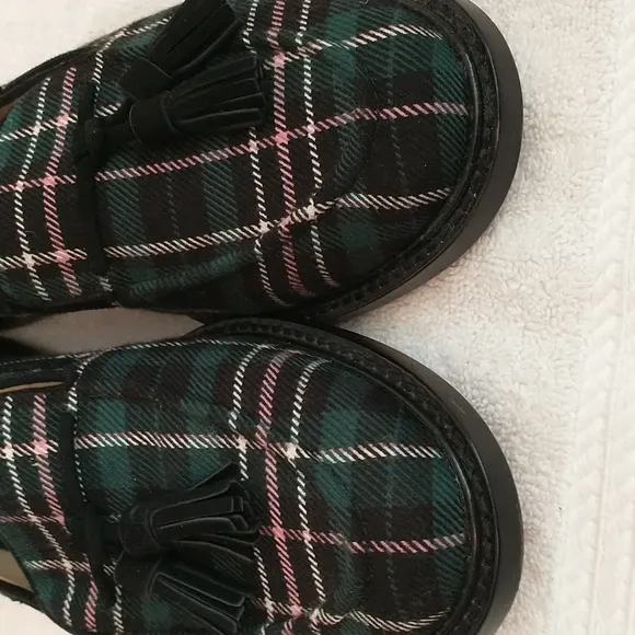 Ann Taylor Plaid Tassel Loafer Women's Size 7 Pink Green And Black