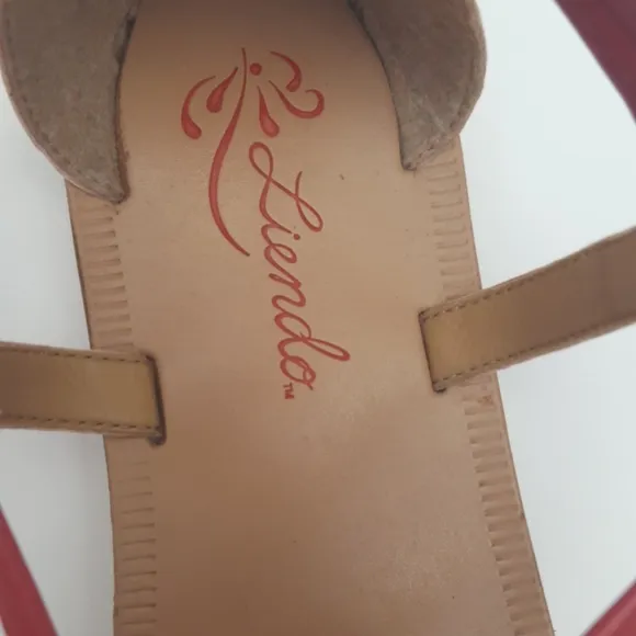 Anthropologie Liendo leather strappy sandals sz 8