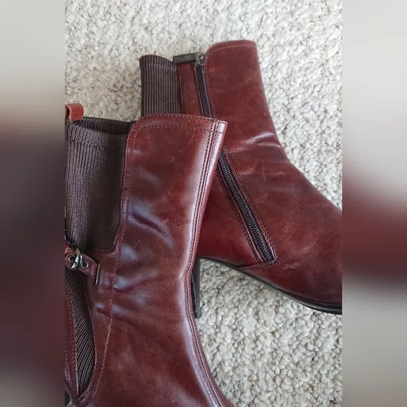 Aquatalia brown Leather Buckle ankle boots size 37