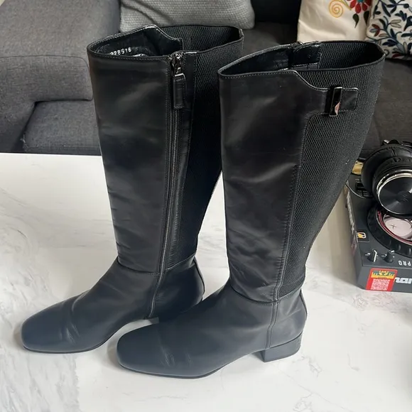 Aquatalia knee high leather riding boots Calf/Elastic Black Leather Sz 8.5