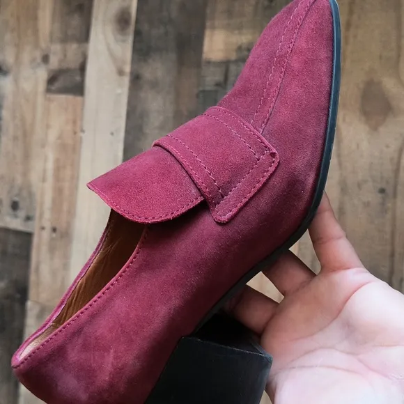 Aquatalia Made In Italy Carmeline   Maroon Heeled Suede Leather Loafers Sz 7 Wom