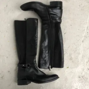 Aquatalia boots