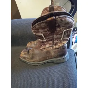 ARIAT 10019959 Patriot USA Flag Western Boots Men's 10.5 EE Desert Camo Steeltoe