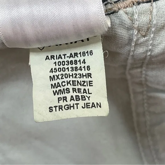 ARIAT REAL Perfect Rise Abby Straight Jean Women's | Size 28S | Mackenzie Blue