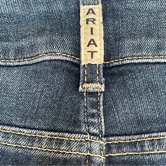 ARIAT REAL Perfect Rise Abby Straight Jean Women's | Size 28S | Mackenzie Blue