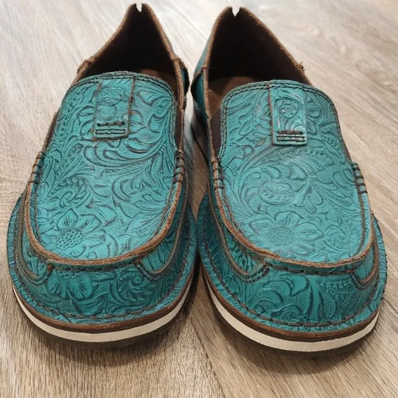 Ariat Turquoise Embossed Slip-On Loafers Women's size 11 B