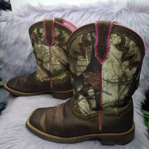 Ariat Unbridled Square Toe Western Boots Camo W/ Pink Accents Size 7 B 10012828