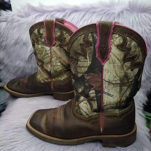 Ariat Unbridled Square Toe Western Boots Camo W/ Pink Accents Size 7 B 10012828