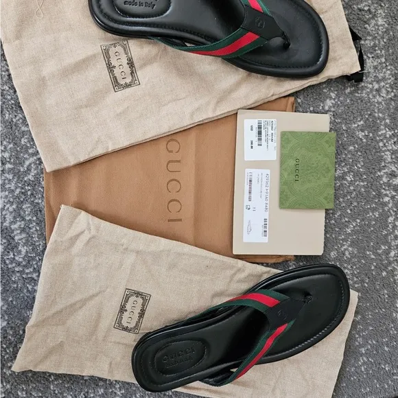 AUTHENTIC Gucci Men's Black and Green Sandals