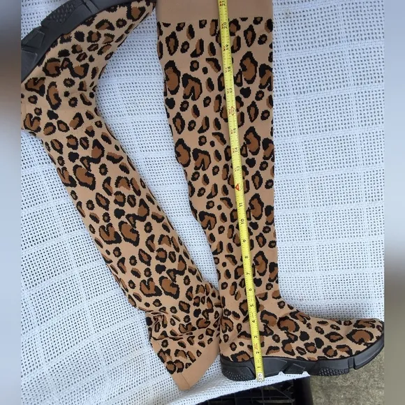 Avaline leopard knee high Stretch boots 10‎ NIB