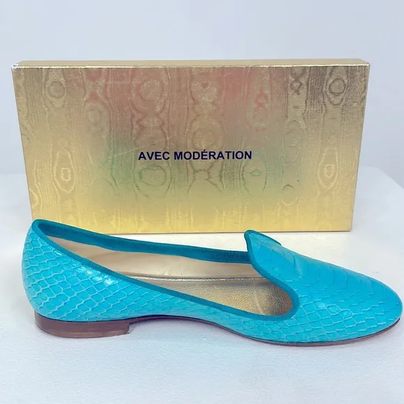Avec Modération Mazzarina Turquoise Leather Slip on Loafers.