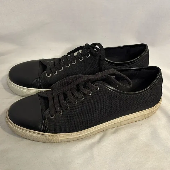 Axel Arigato Toe Low Top Sneakers Size 11 Black  Canvas and Leather