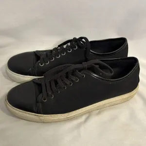 Axel Arigato Toe Low Top Sneakers Size 11 Black  Canvas and Leather