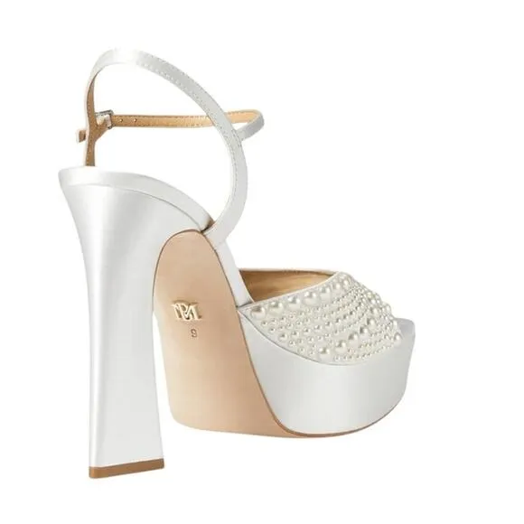 Badgley Mischka Womens Bryleigh Platform Sandals US 7 EU 37.5 White Satin EUC