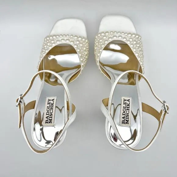 Badgley Mischka Womens Bryleigh Platform Sandals US 7 EU 37.5 White Satin EUC