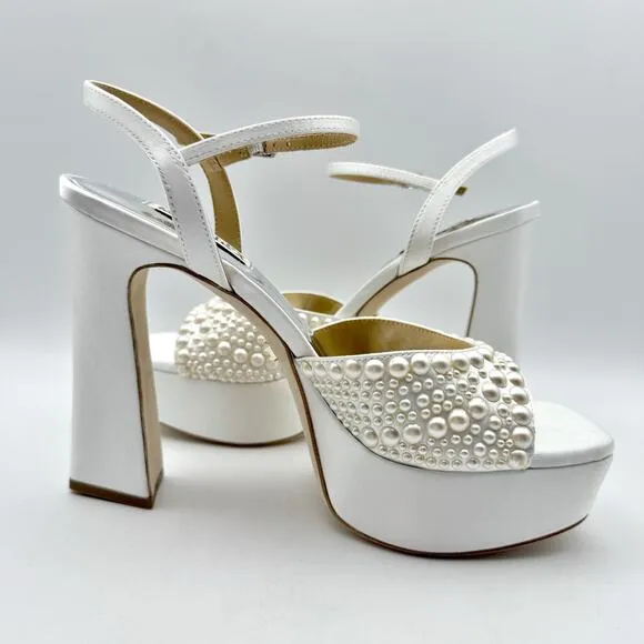Badgley Mischka Womens Bryleigh Platform Sandals US 7 EU 37.5 White Satin EUC