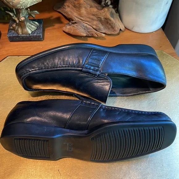 Bally “Arcon” Slip-On Black Lambskin Leather Loafers | Lightly Worn!