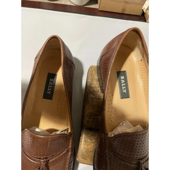 Bally Mens Brown Perforated Leather Loafers With Tassels Size 9D