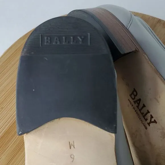 Bally of Switzerland Men's Tirano II Light Grey Leather Slip on Loafers Size 6M