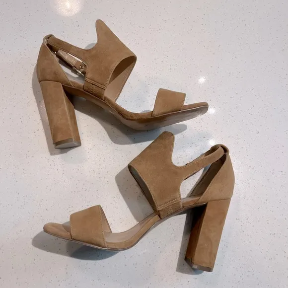 Banana Republic Blyss Block Heel Suede Sandals 3.5&quot; Women’s Size 7
