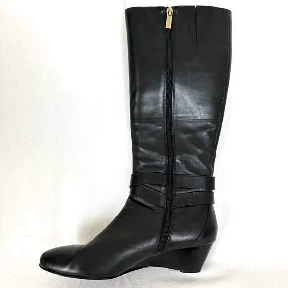 BANDOLINO Women’s Black Leather Riding Boots Wedge Heel Full Zip, Size 8