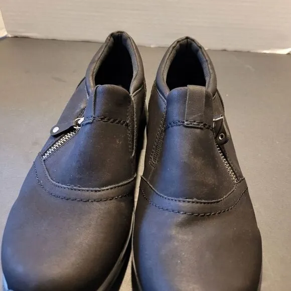 Baretraps Black sip on zipper size 7.5 Nwt comfortable leather Slip on Shoes