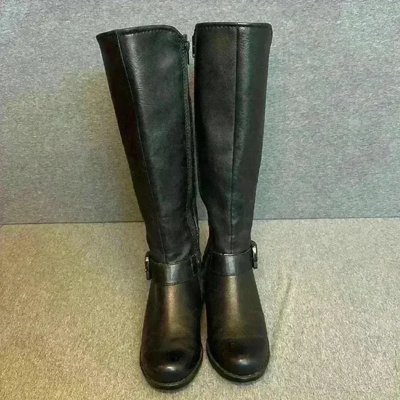 Baretraps Callipso Rounded Top Zippered Riding Boot with Buckle Women’s Size 6.5