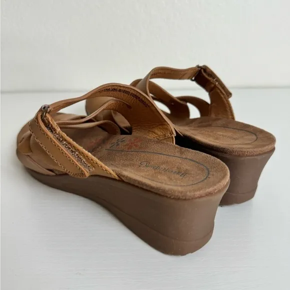 BareTraps Sandals Theanna Wedge platform comfy Women’s Size 9 Tan beige