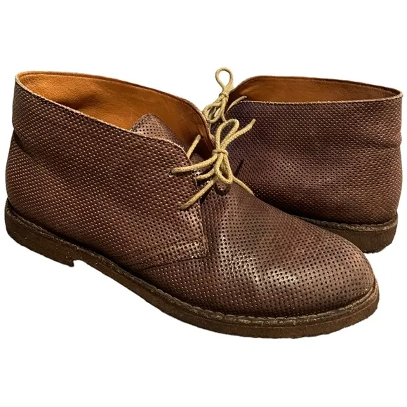 BARNEYS New York CO-OP Chukka Boots Brown Perforated Leather Rubber Sole 11.5