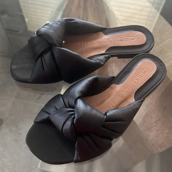 BCBGMaxazria Tinsley Slide Sandals in Black, Size 5, NEW w/o Box $149