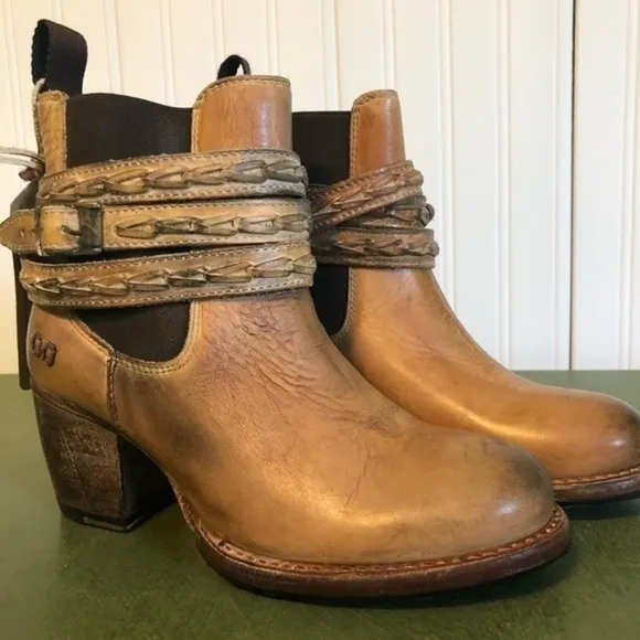 Bed Stu NWT Lorn Boots in Tan Rustic White