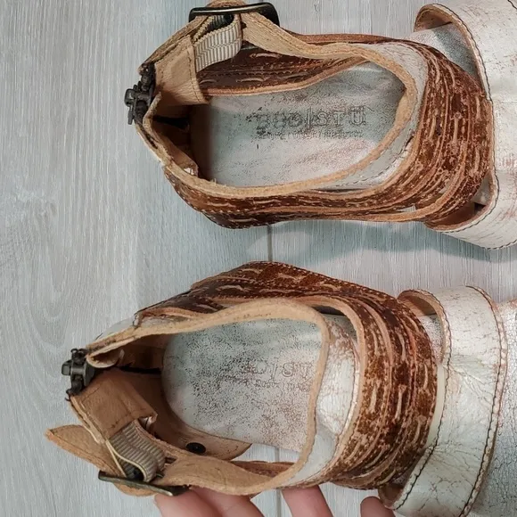Bed Style Womens Artemis Ankle Distressed Leather Zip Back Sandals shoes sz 9
