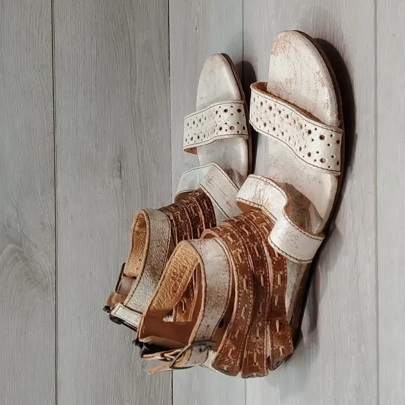 Bed Style Womens Artemis Ankle Distressed Leather Zip Back Sandals shoes sz 9