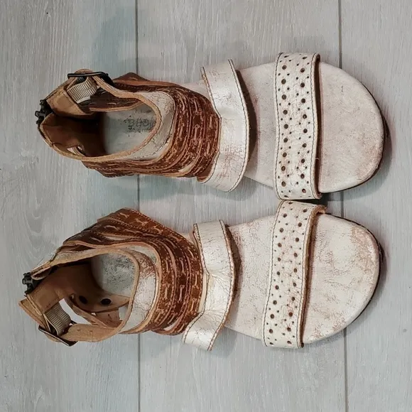 Bed Style Womens Artemis Ankle Distressed Leather Zip Back Sandals shoes sz 9