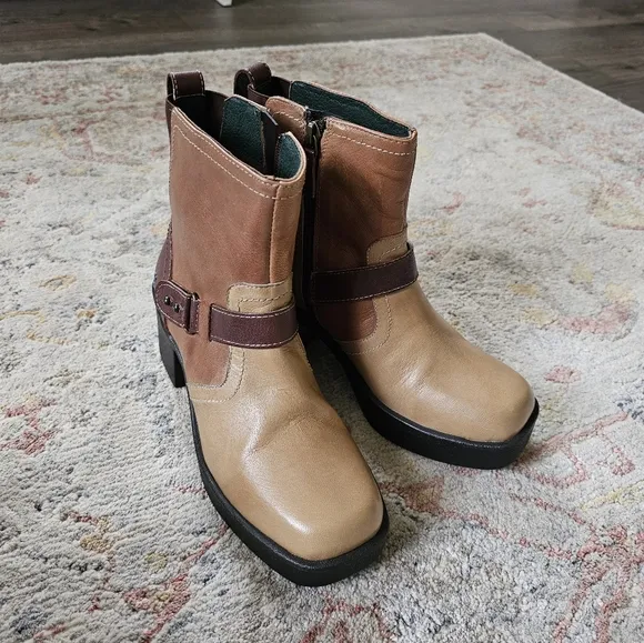 Bedstu | Roan Leather Penultimate Heel Booties Cafe Latte
