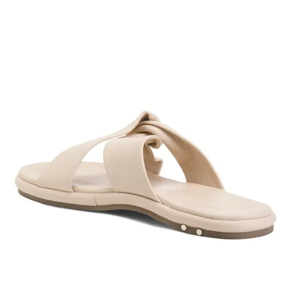 BEEK Leather Piculet Sandals in macadamia