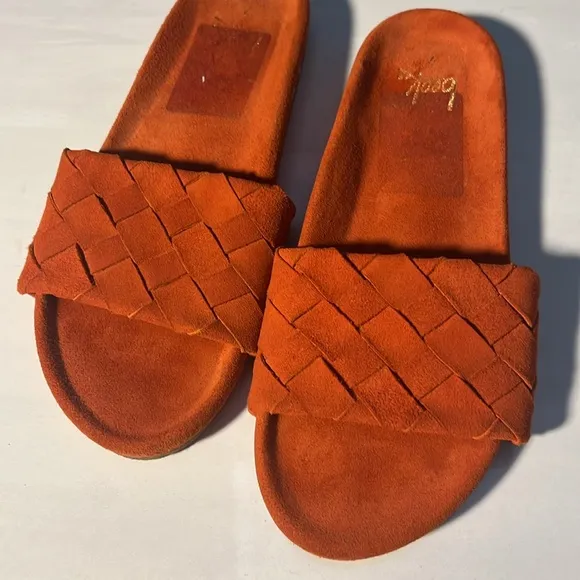 Beek Women's Rail Woven Slide Sandal - pumpkin.