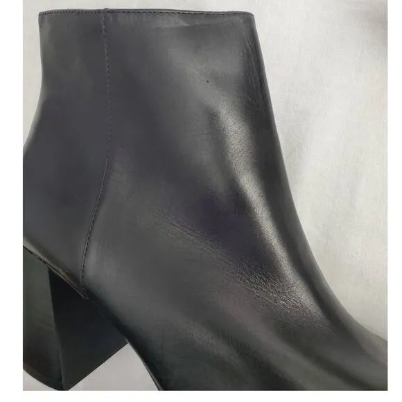 Bella Vita Boots Size 11 Wilma Block Heel Leather Bootie Square Toe Office Party