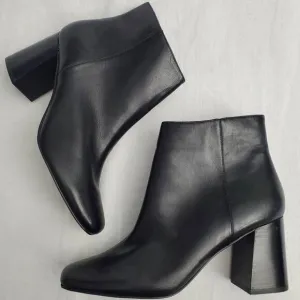 Bella Vita Boots Size 11 Wilma Block Heel Leather Bootie Square Toe Office Party
