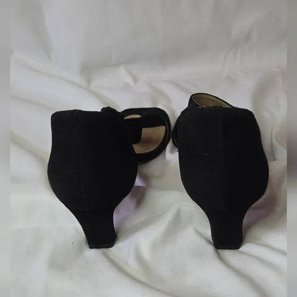 Bernardo Camille Black Strappy Suede Heeled Sandals Womens Size 9