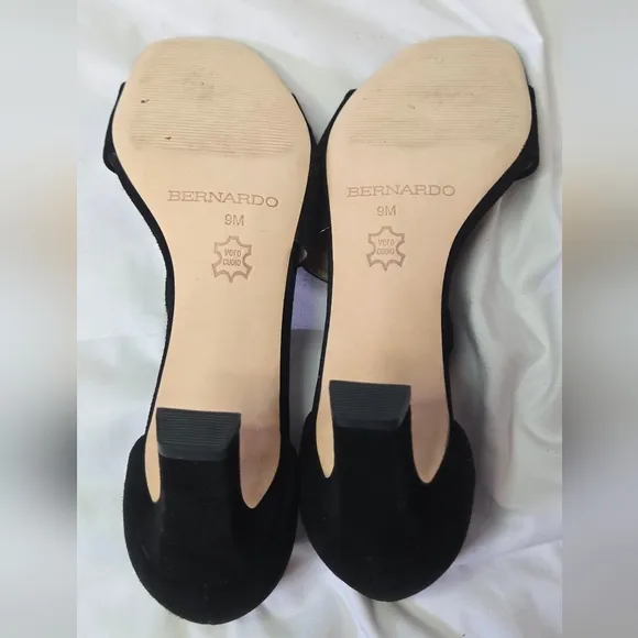 Bernardo Camille Black Strappy Suede Heeled Sandals Womens Size 9