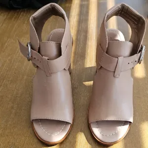 BERNARDO HAZEL SHOOTIES