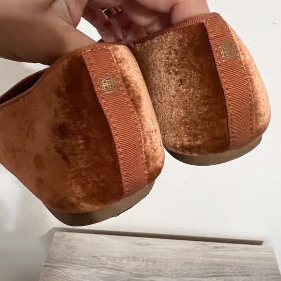 Birdies Orange Copper Velvet Starling Slip On Loafers Size 9