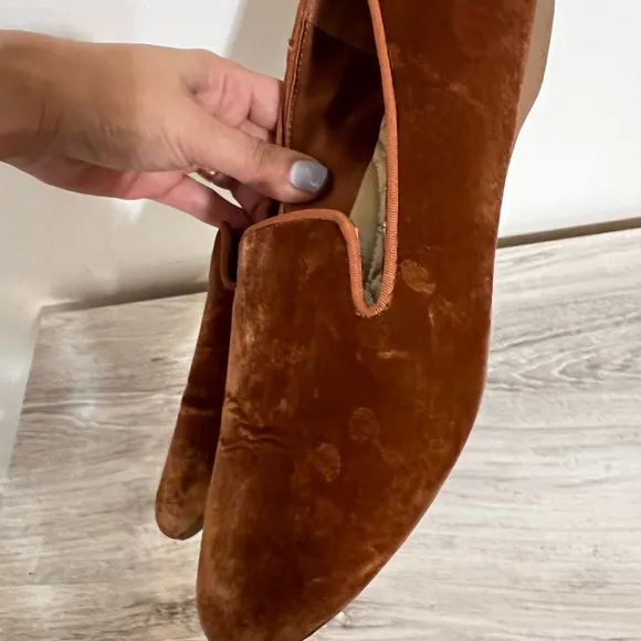 Birdies Orange Copper Velvet Starling Slip On Loafers Size 9